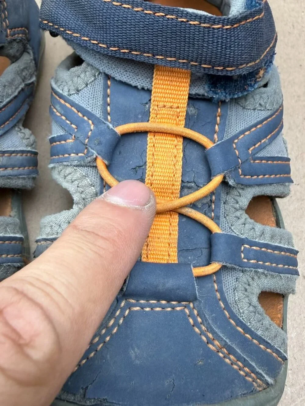 unisex kids Water Sandals Size 9 Blue Orange Closed Toe Summer Shoes WEAR DAMAGE